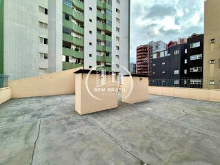 Apartamento de 1 dormitório com vaga de garagem no Batel