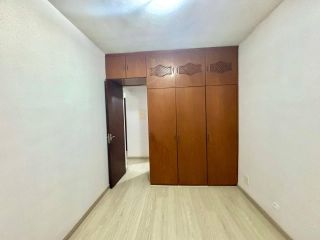 Apartamento de 1 dormitório com vaga de garagem no Batel