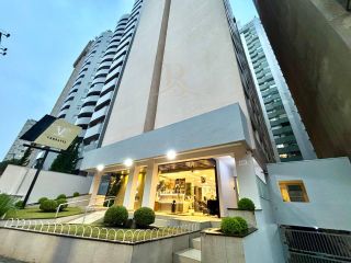 Apartamento de 1 dormitório com vaga de garagem no Batel