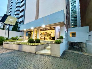 Apartamento de 1 dormitório com vaga de garagem no Batel