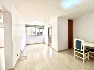 Apartamento de 1 dormitório com vaga de garagem no Batel