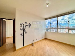 Apartamento 1 Quarto à Venda no Centro de Curitiba - Edifício Nilo Cairo - Andar Alto com Vaga