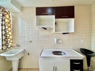 Apartamento 1 Quarto à Venda no Centro de Curitiba - Edifício Nilo Cairo - Andar Alto com Vaga