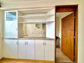 Apartamento 1 Quarto à Venda no Centro de Curitiba - Edifício Nilo Cairo - Andar Alto com Vaga