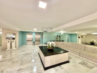 Apartamento 1 Quarto à Venda no Centro de Curitiba - Edifício Nilo Cairo - Andar Alto com Vaga