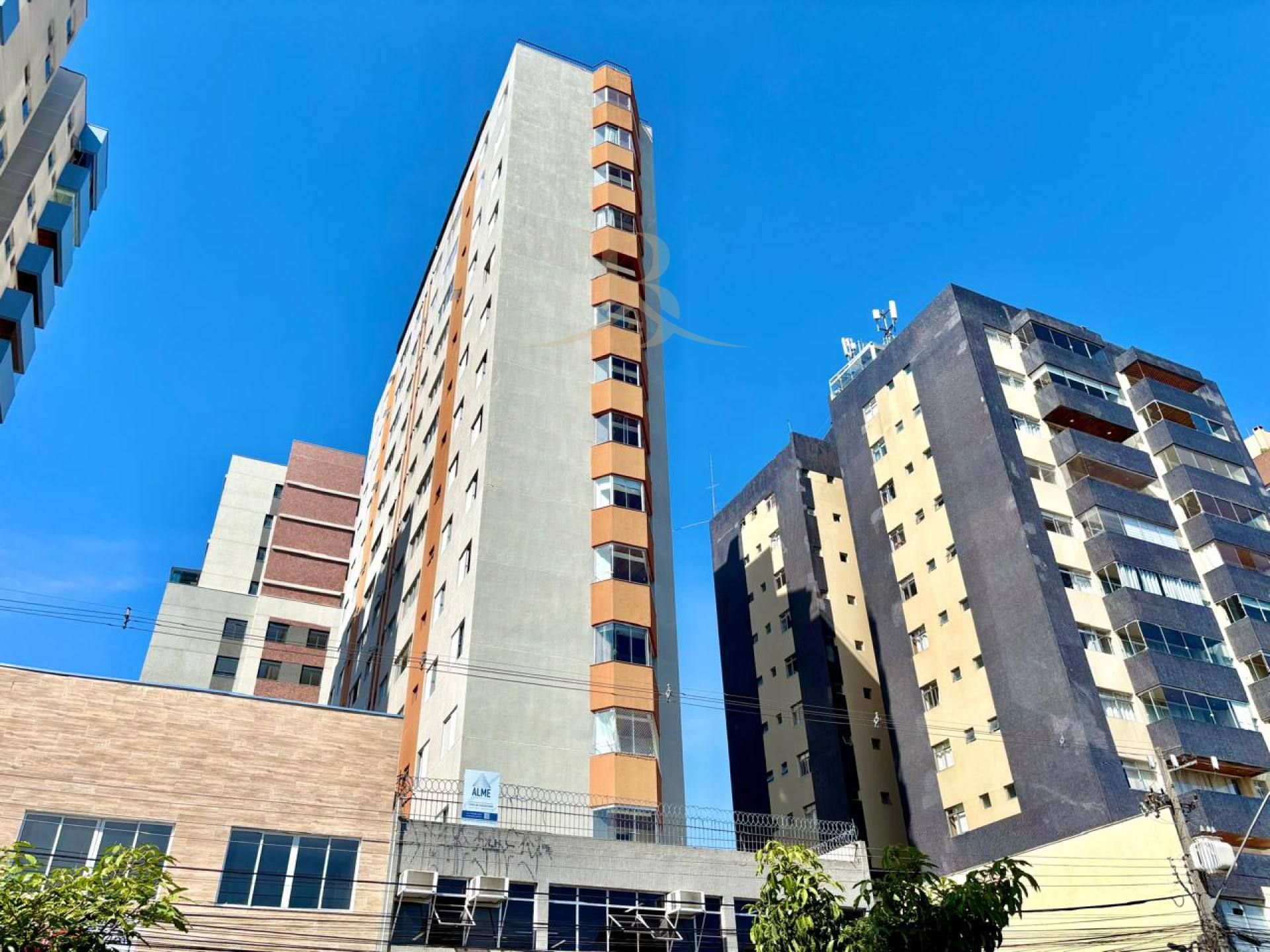 Apartamento 3 Quartos (1 Suíte) - Bacacheri, Curitiba - Varanda e Closet