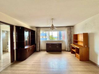 Apartamento 3 Quartos (1 Suíte) - Bacacheri, Curitiba - Varanda e Closet