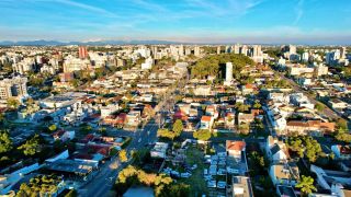 Casa Versátil no Boa Vista: Excelente para Comércio ou Residência com Amplo Terreno e ZR3!