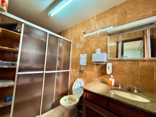 Casa Versátil no Boa Vista: Excelente para Comércio ou Residência com Amplo Terreno e ZR3!