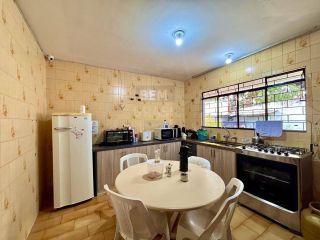 Casa Versátil no Boa Vista: Excelente para Comércio ou Residência com Amplo Terreno e ZR3!