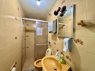 Casa Versátil no Boa Vista: Excelente para Comércio ou Residência com Amplo Terreno e ZR3!