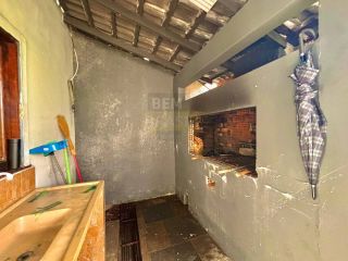 Casa Versátil no Boa Vista: Excelente para Comércio ou Residência com Amplo Terreno e ZR3!