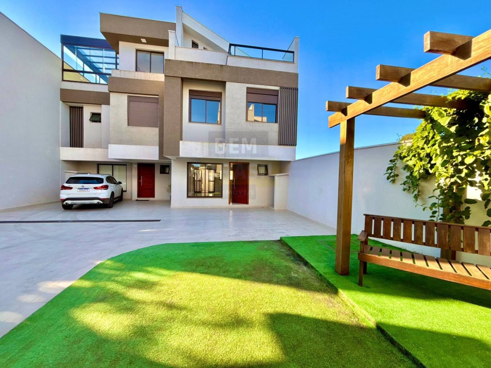 Sobrado a Venda, Condomínio Giardino Ópera: Alto padrão, Vista Ópera de Arame e Conectado à Natureza no São Lourenço - Curitiba/PR