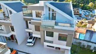 Sobrado a Venda, Condomínio Giardino Ópera: Alto padrão, Vista Ópera de Arame e Conectado à Natureza no São Lourenço - Curitiba/PR