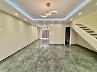 Sobrado Novo Inteligente no Barreirinha: Alto Padrão, Tecnologia e Flexibilidade no Pagamento!