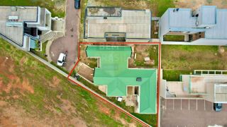 CASA TÉRREA ALTO PADRÃO NO VICENZA: 3 SUÍTES, 327M² E GARAGEM PARA 5 CARROS