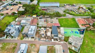 CASA TÉRREA ALTO PADRÃO NO VICENZA: 3 SUÍTES, 327M² E GARAGEM PARA 5 CARROS