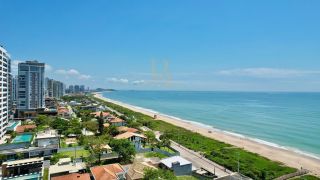 Apartamento de luxo à venda no Upside Home Club, Piçarras. 4 Quartos, vista deslumbrante do mar (11º andar) e 2 vagas. Condomínio pé na areia com lazer completo.