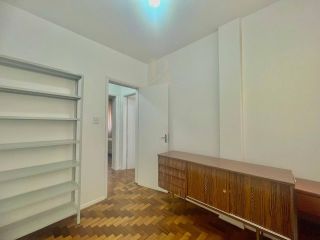 Apartamento Mobiliado com 3 Quartos e 2 Vagas à Venda – Água Verde / Vila Izabel