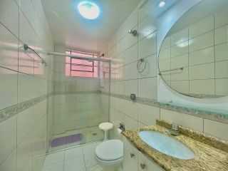 Apartamento Mobiliado com 3 Quartos e 2 Vagas à Venda – Água Verde / Vila Izabel