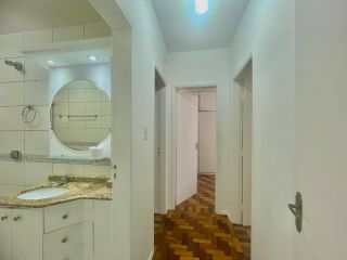 Apartamento Mobiliado com 3 Quartos e 2 Vagas à Venda – Água Verde / Vila Izabel