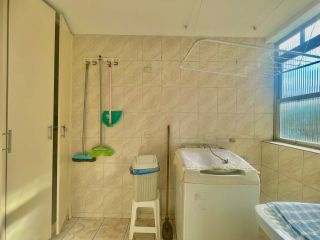 Apartamento Mobiliado com 3 Quartos e 2 Vagas à Venda – Água Verde / Vila Izabel