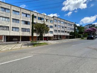 Apartamento Mobiliado com 3 Quartos e 2 Vagas à Venda – Água Verde / Vila Izabel