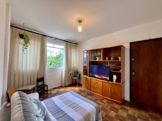 Apartamento Mobiliado com 3 Quartos e 2 Vagas à Venda – Água Verde / Vila Izabel