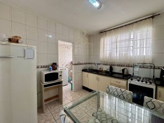 Apartamento Mobiliado com 3 Quartos e 2 Vagas à Venda – Água Verde / Vila Izabel