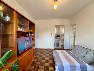 Apartamento Mobiliado com 3 Quartos e 2 Vagas à Venda – Água Verde / Vila Izabel