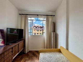 Apartamento Mobiliado com 3 Quartos e 2 Vagas à Venda – Água Verde / Vila Izabel