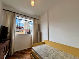 Apartamento Mobiliado com 3 Quartos e 2 Vagas à Venda – Água Verde / Vila Izabel