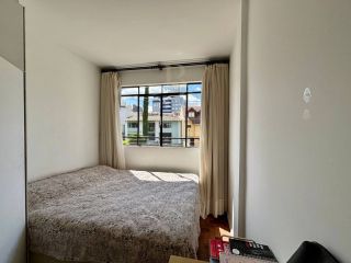 Apartamento Mobiliado com 3 Quartos e 2 Vagas à Venda – Água Verde / Vila Izabel