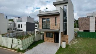 Casa em Condomínio no Santa Cândida: 3 Suítes e Terraço Gourmet | Vivendas do Parque