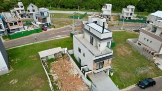 Casa em Condomínio no Santa Cândida: 3 Suítes e Terraço Gourmet | Vivendas do Parque