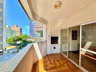 Apartamento Exclusivo em Caiobá: Conforto, Vista e Lazer a 100m da Praia no Edifício Meridien!