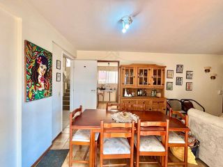 Apartamento Exclusivo em Caiobá: Conforto, Vista e Lazer a 100m da Praia no Edifício Meridien!