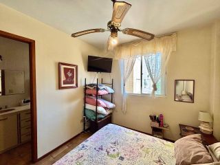 Apartamento Exclusivo em Caiobá: Conforto, Vista e Lazer a 100m da Praia no Edifício Meridien!