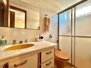 Apartamento Exclusivo em Caiobá: Conforto, Vista e Lazer a 100m da Praia no Edifício Meridien!