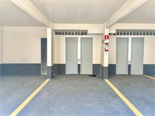 Apartamento Exclusivo em Caiobá: Conforto, Vista e Lazer a 100m da Praia no Edifício Meridien!