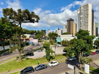 Apartamento 1 Dormitório no Bigorrilho – Edifício Ucrânia Champagnat