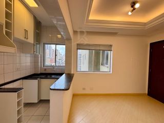 Apartamento 1 Dormitório no Bigorrilho – Edifício Ucrânia Champagnat