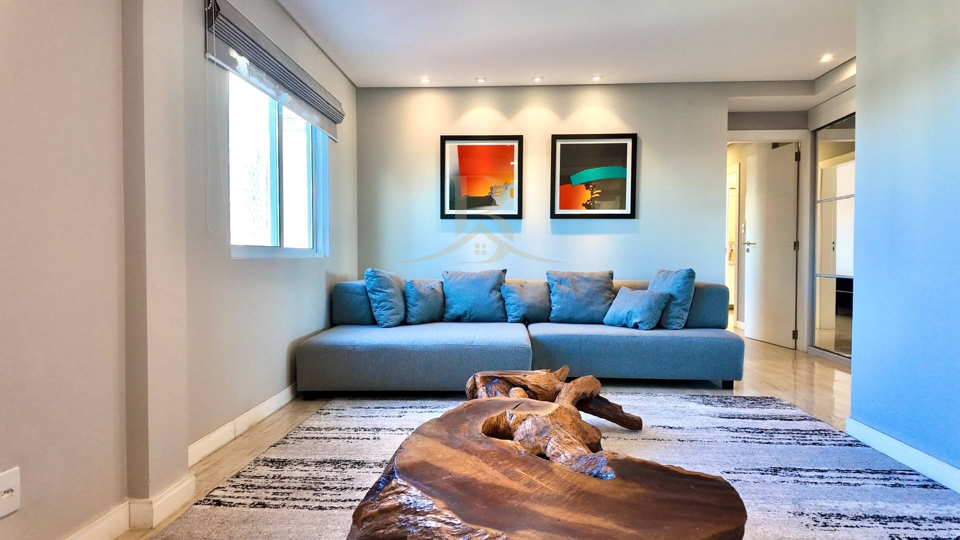 Cobertura duplex para locação na Praia Brava, na divisa com a Praia dos Amores - BC.