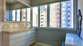 Cobertura duplex para locação na Praia Brava, na divisa com a Praia dos Amores - BC.