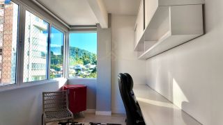 Cobertura duplex para locação na Praia Brava, na divisa com a Praia dos Amores - BC.