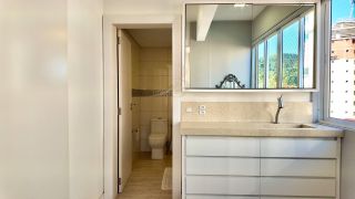 Cobertura duplex para locação na Praia Brava, na divisa com a Praia dos Amores - BC.
