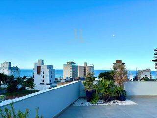 Cobertura duplex para locação na Praia Brava, na divisa com a Praia dos Amores - BC.