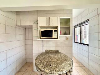 Cobertura duplex mobiliada no Centro de Balneário Camboriú Perto da Praia