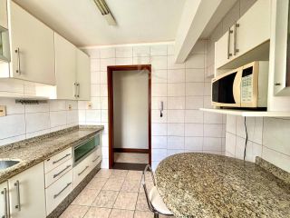 Cobertura duplex mobiliada no Centro de Balneário Camboriú Perto da Praia