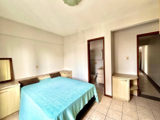 Cobertura duplex mobiliada no Centro de Balneário Camboriú Perto da Praia